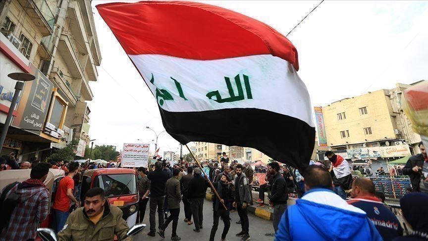 المئات من أهالي محافظة كربلاء، خرجوا منددين باغتيال الناشط ايهاب الوزني