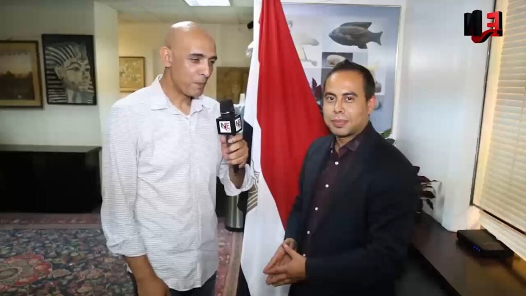 أظهرت العديد من الصور أن جرجس كان داعماً للحكومة المصرية