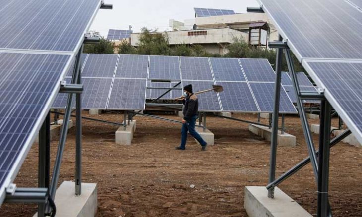 تعتزم إدارة بايدن أيضا تعزيز الإنتاج المحلي والانتقال الى الطاقة النظيفة